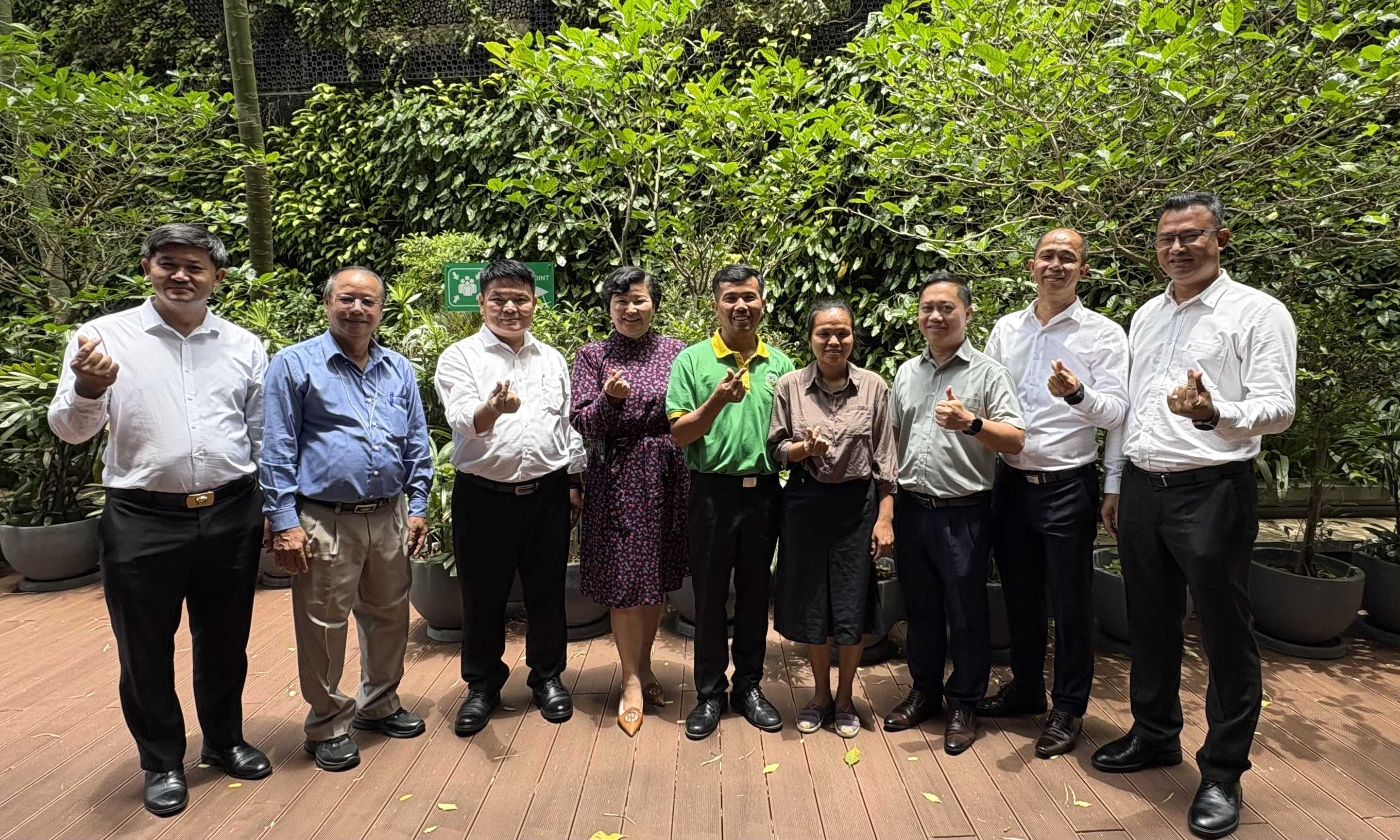 Dispute Resolution monitoring meeting in Cambodia